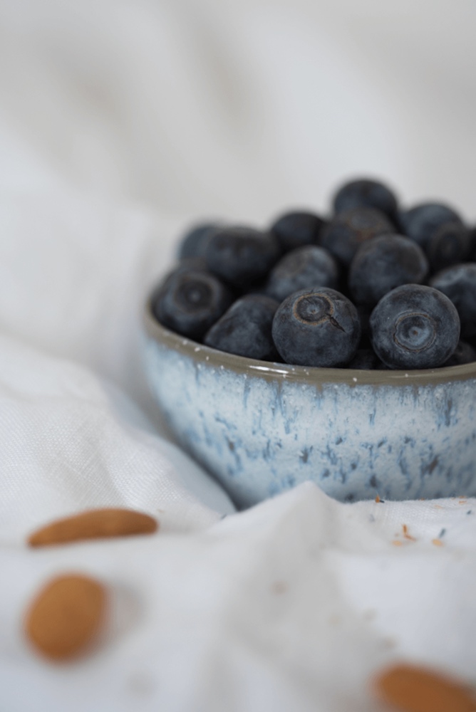 Heidelbeeren - Blaubeeren -unbearbeitetes Foto